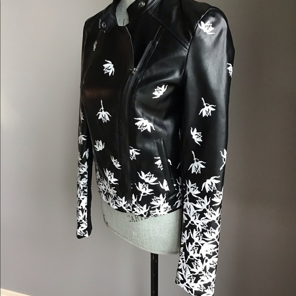 Stunning leather look jacket - Picture 1 of 11